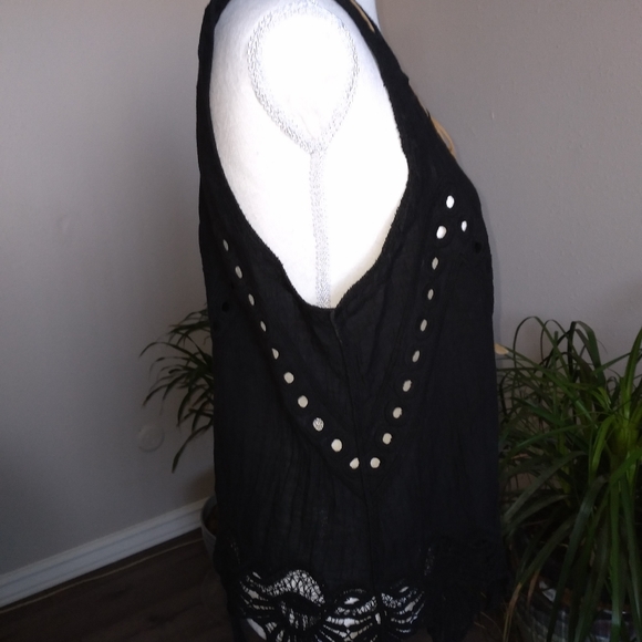 3 for $10 Black Lace and Crochet Type Top - Picture 5 of 6